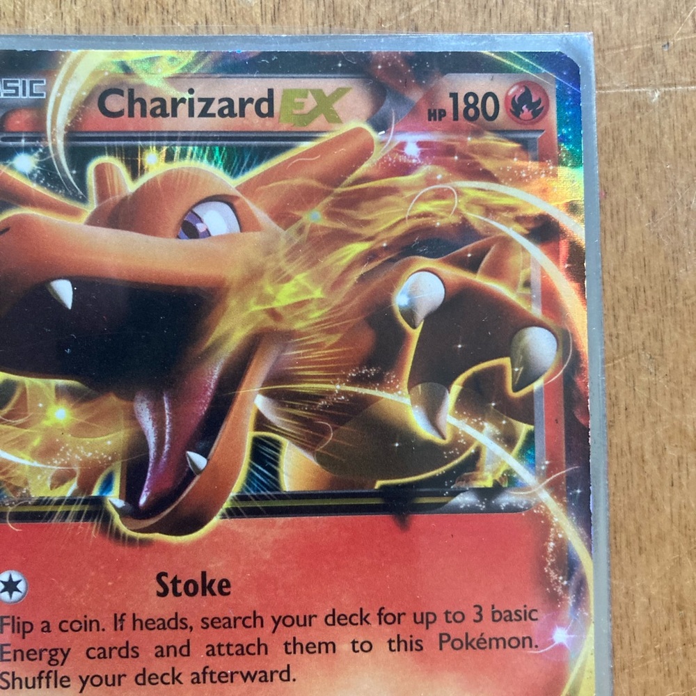 Charizard EX Pokémon card - Picture 3 of 8